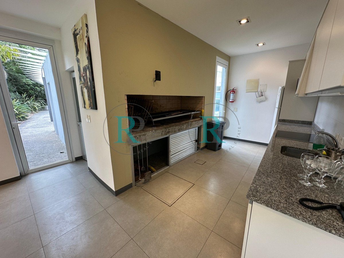 Apartamento ID.2418 - Departamento en venta, hermosa vista al mar, piso alto.
