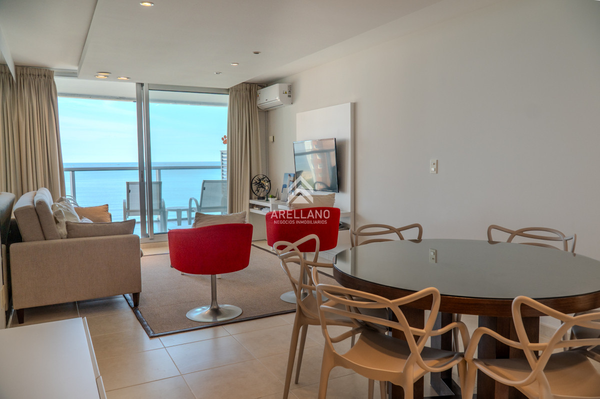 Apartamento ID.4549 - Venta apartamento 2 dormitorios hermosa vista al mar, piso alto.