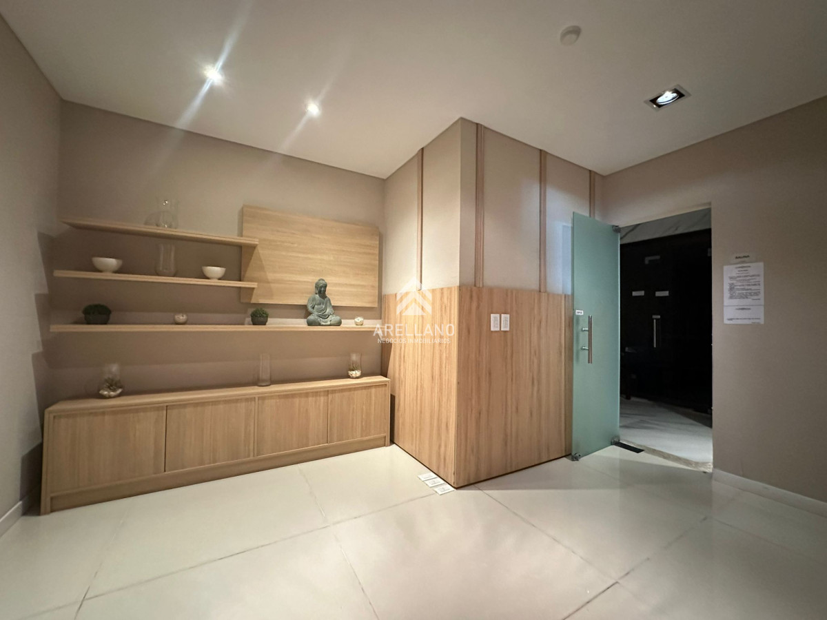 Apartamento ID.4733 - Venta apartamento 1 dormitorios y medio, a pasos de la playa brava, Punta del este.