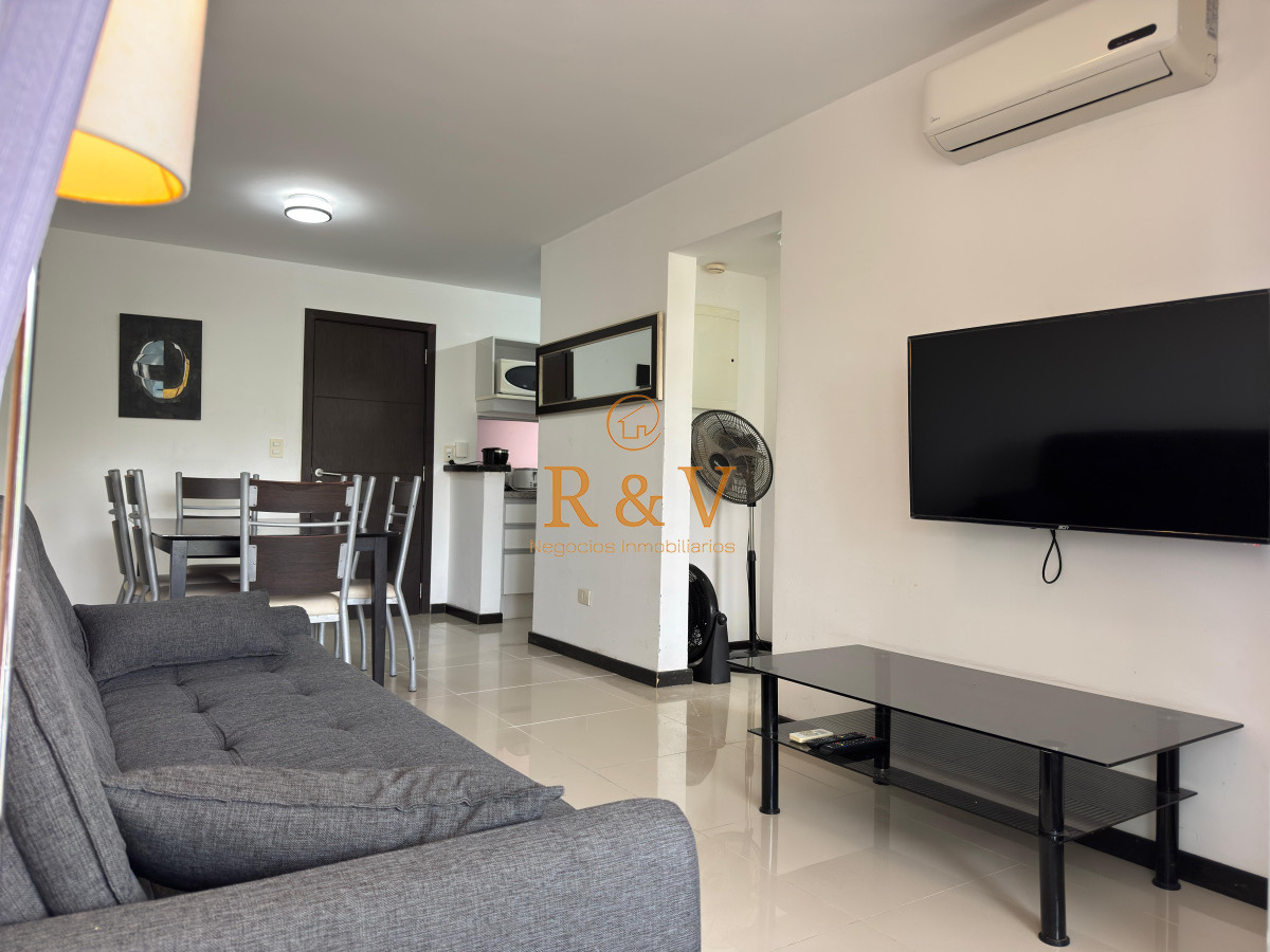 Departamento en VENTA, Aidy grill, Punta del este.