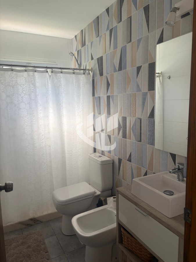 Casa ID.2872 - Casa en Barrio Burnett, 3 dormitorios, 2 baños