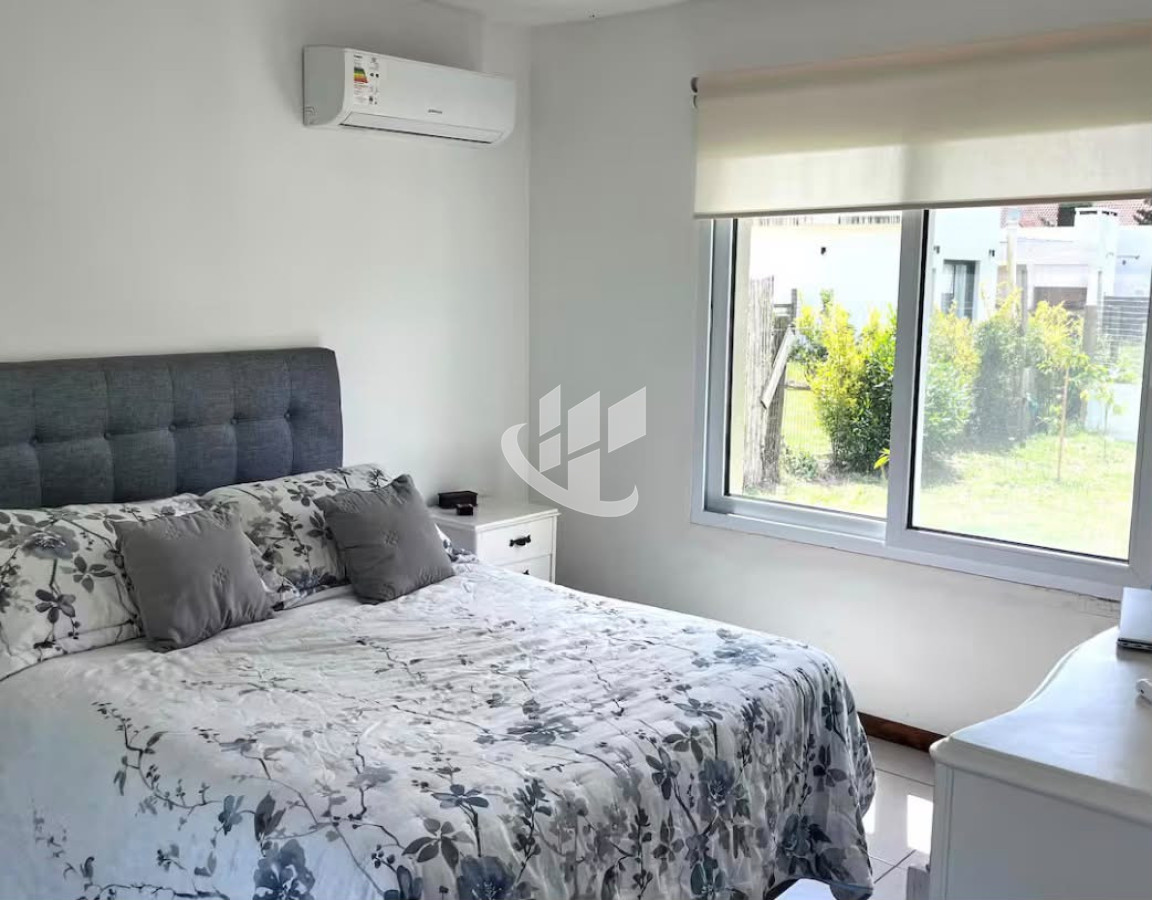 Casa ID.2872 - Casa en Barrio Burnett, 3 dormitorios, 2 baños