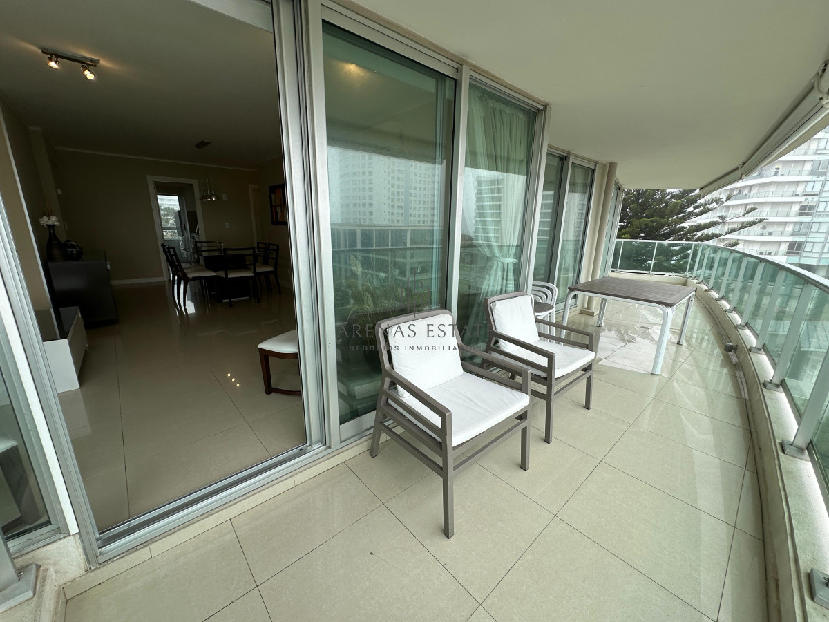 Apartamento ID.3133 - Hermoso departamento, con vista parcial al mar, playa mansa.