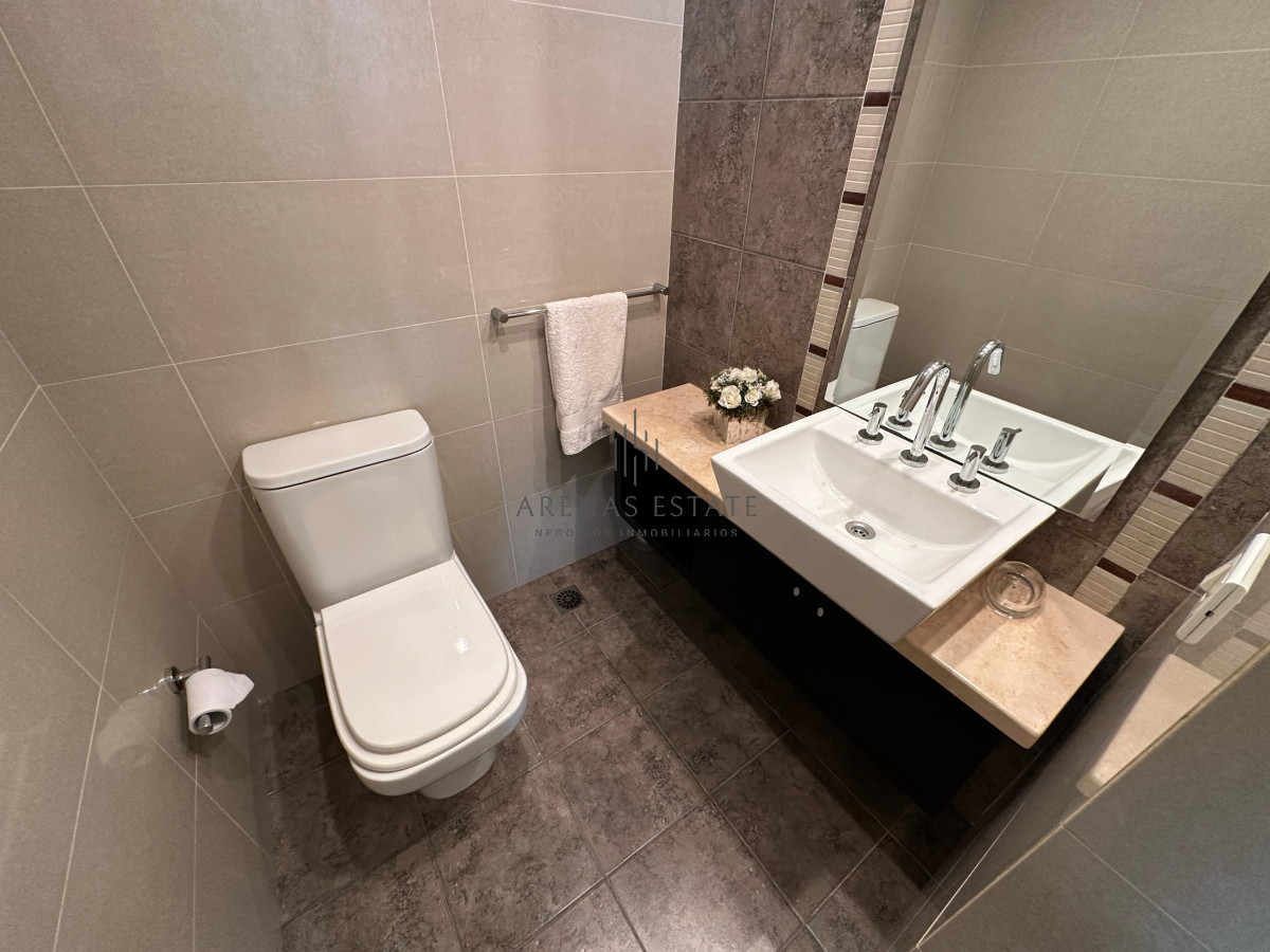 Apartamento ID.3133 - Hermoso departamento, con vista parcial al mar, playa mansa.