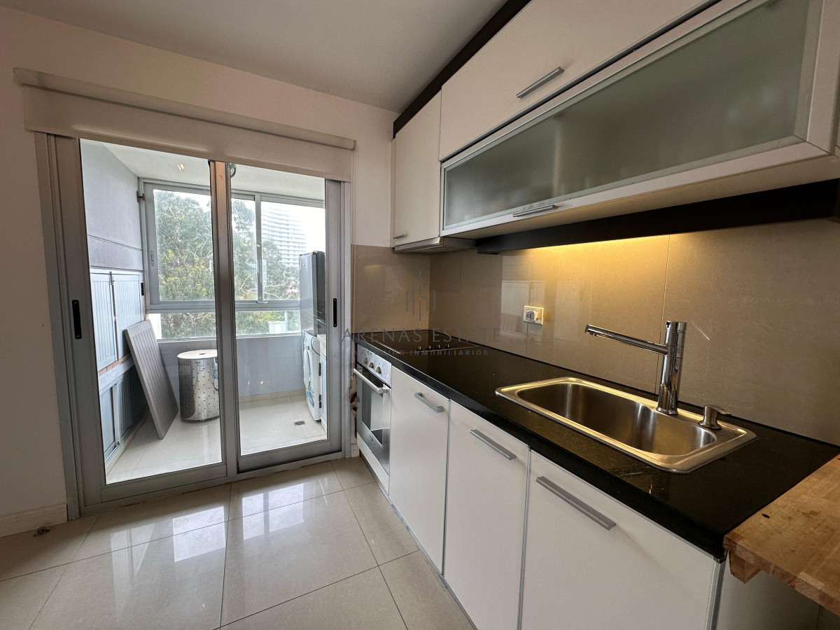 Apartamento ID.3133 - Hermoso departamento, con vista parcial al mar, playa mansa.