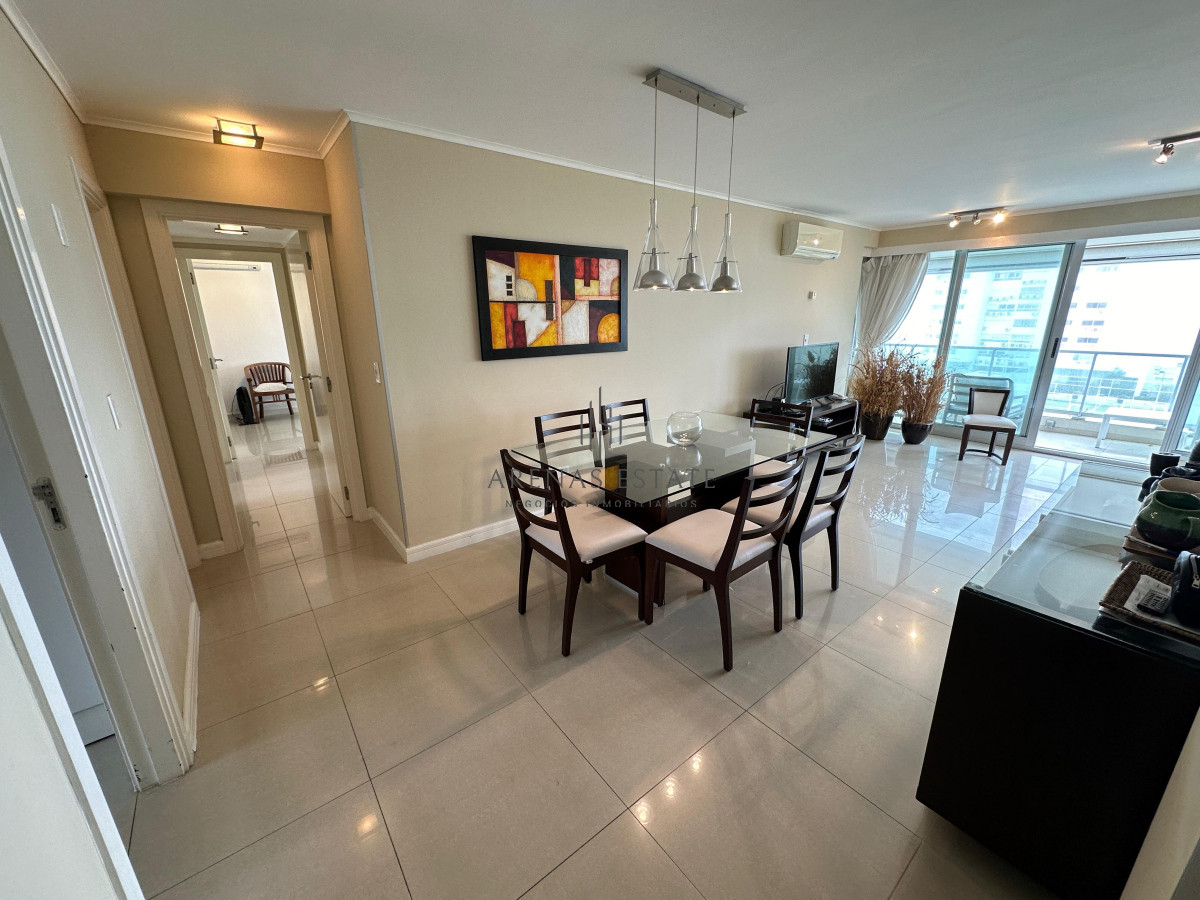 Apartamento ID.3133 - Hermoso departamento, con vista parcial al mar, playa mansa.