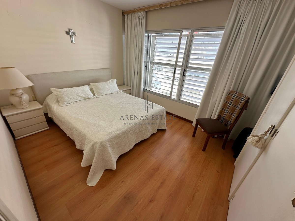 Apartamento ID.3082 - Apartamento en venta de 2 dormitorios en Peninsula , Punta del Este 