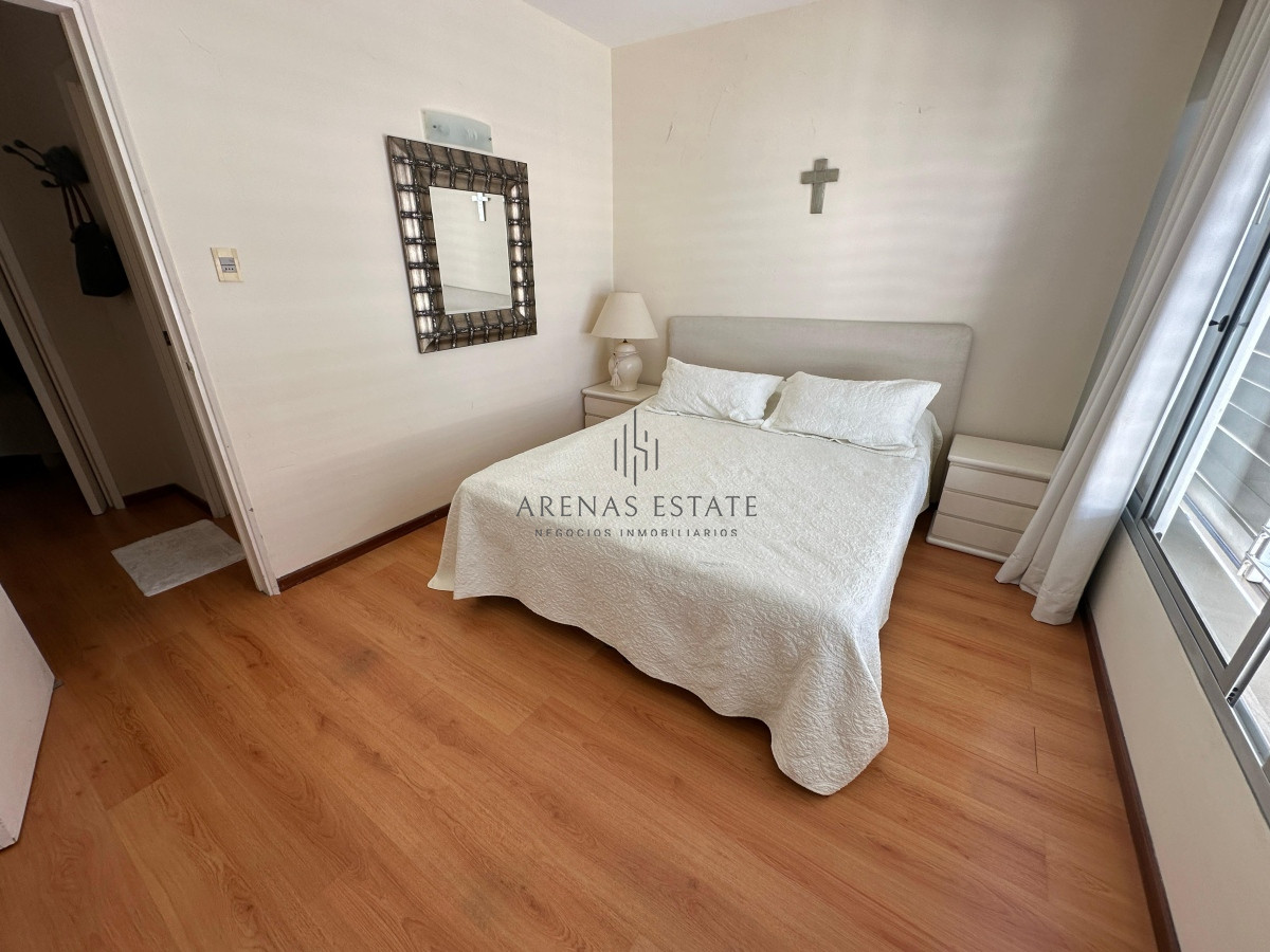 Apartamento ID.3082 - Apartamento en venta de 2 dormitorios en Peninsula , Punta del Este 