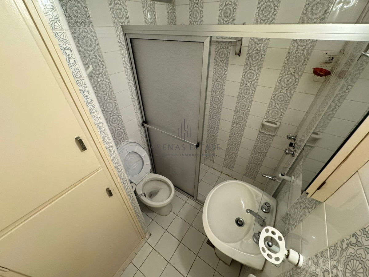 Apartamento ID.2925 - Apartamento en venta, primera linea playa brava.