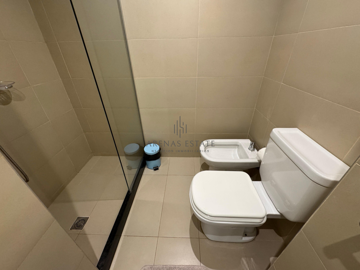 Apartamento ID.3712 - Departamento en venta, a pasos de la playa brava, Punta del este.