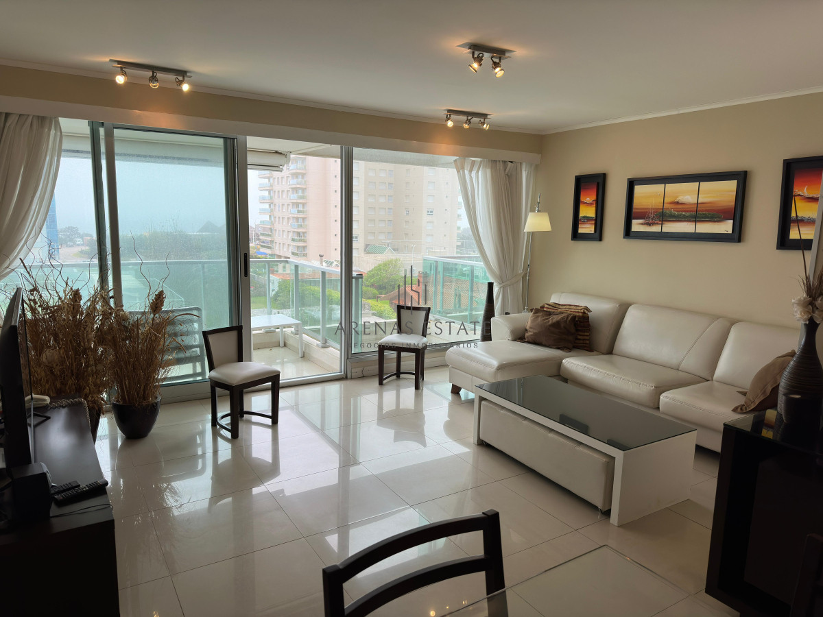 Apartamento ID.3133 - Hermoso departamento, con vista parcial al mar, playa mansa.