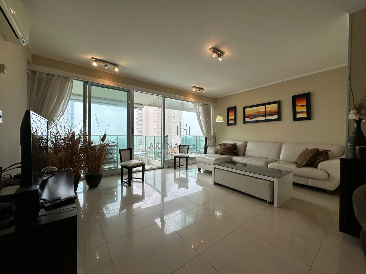 Apartamento ID.3133 - Hermoso departamento, con vista parcial al mar, playa mansa.