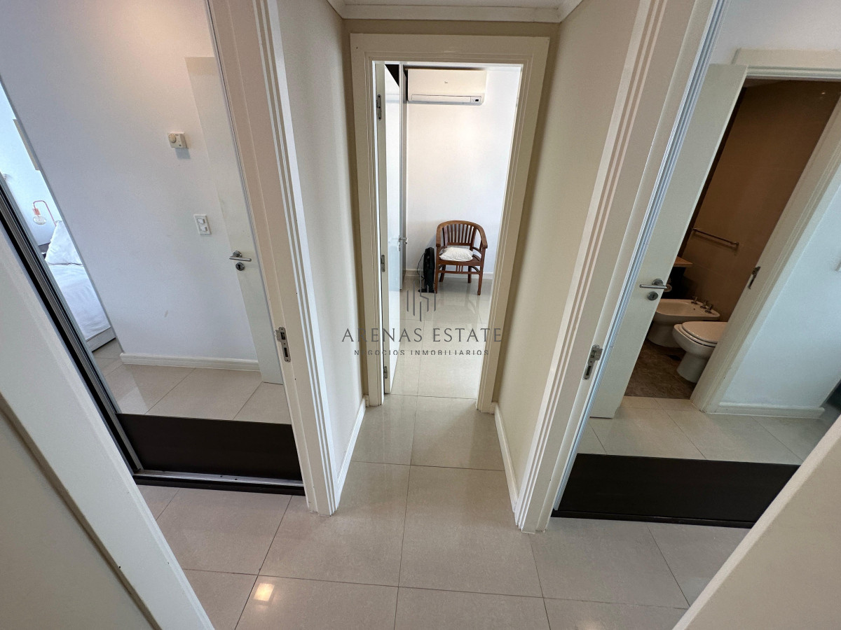 Apartamento ID.3133 - Hermoso departamento, con vista parcial al mar, playa mansa.