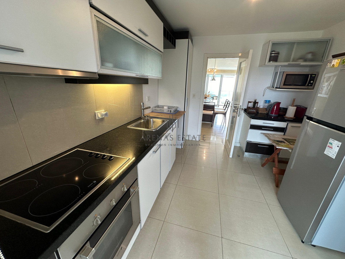 Apartamento ID.3133 - Hermoso departamento, con vista parcial al mar, playa mansa.