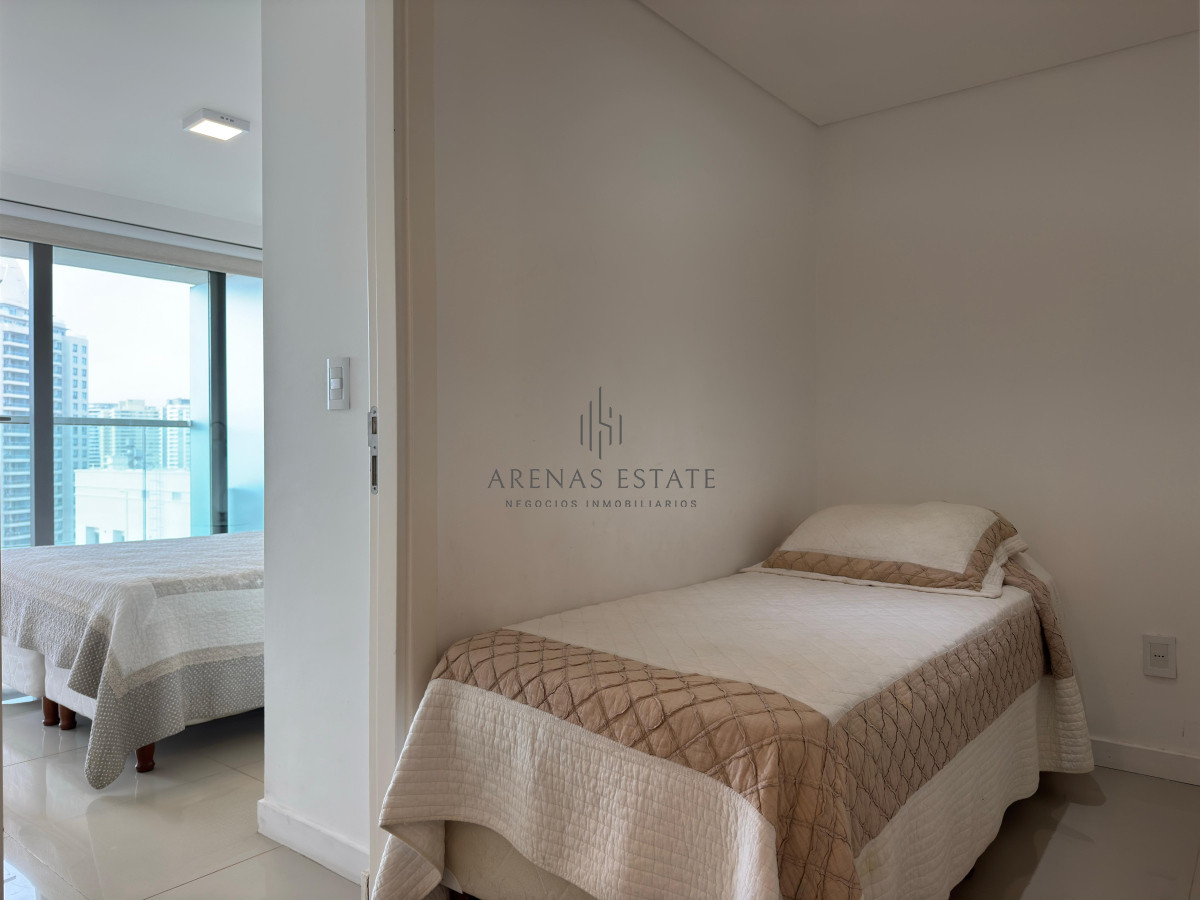 Apartamento ID.3712 - Departamento en venta, a pasos de la playa brava, Punta del este.