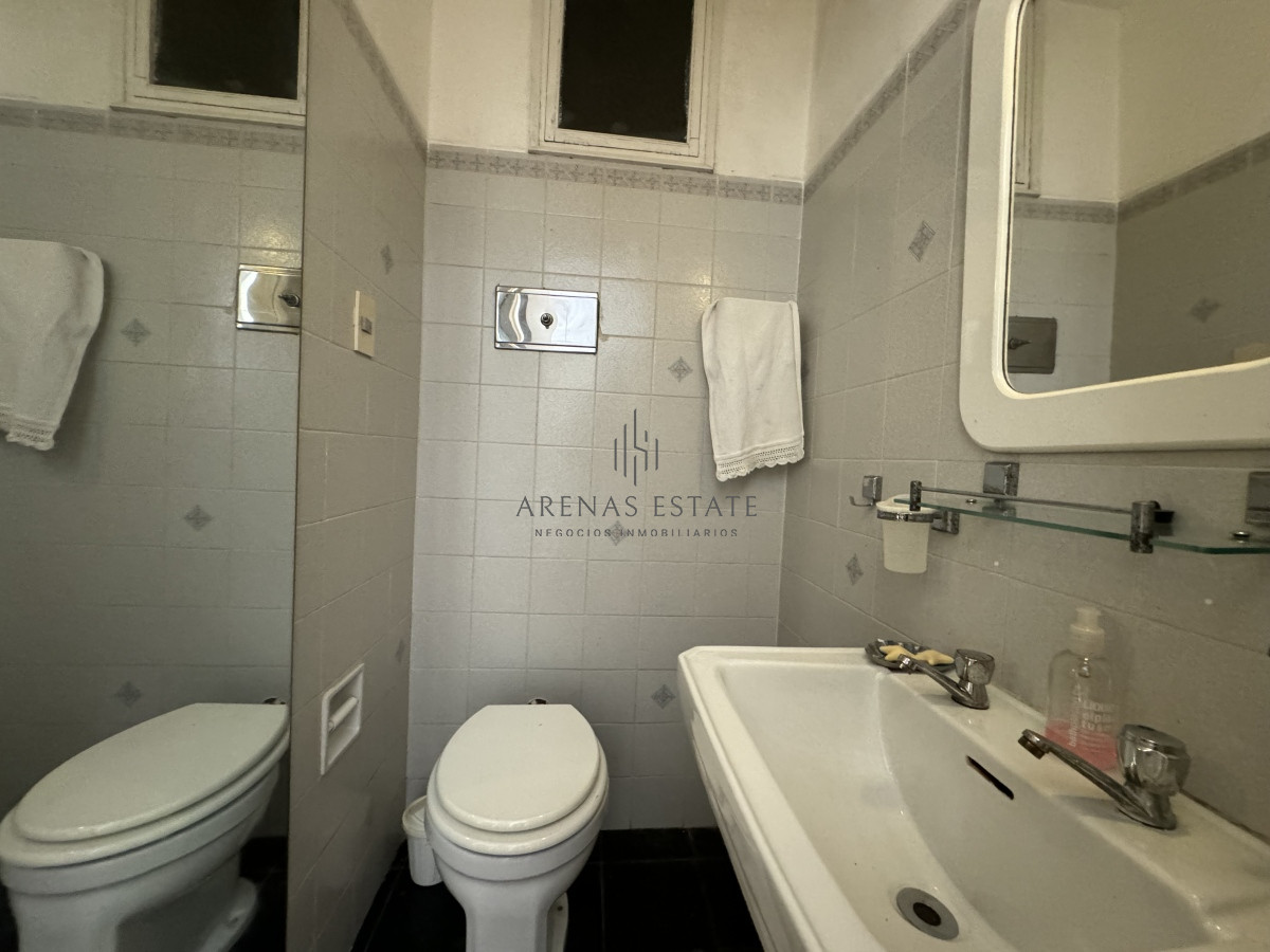 Apartamento ID.3082 - Apartamento en venta de 2 dormitorios en Peninsula , Punta del Este 