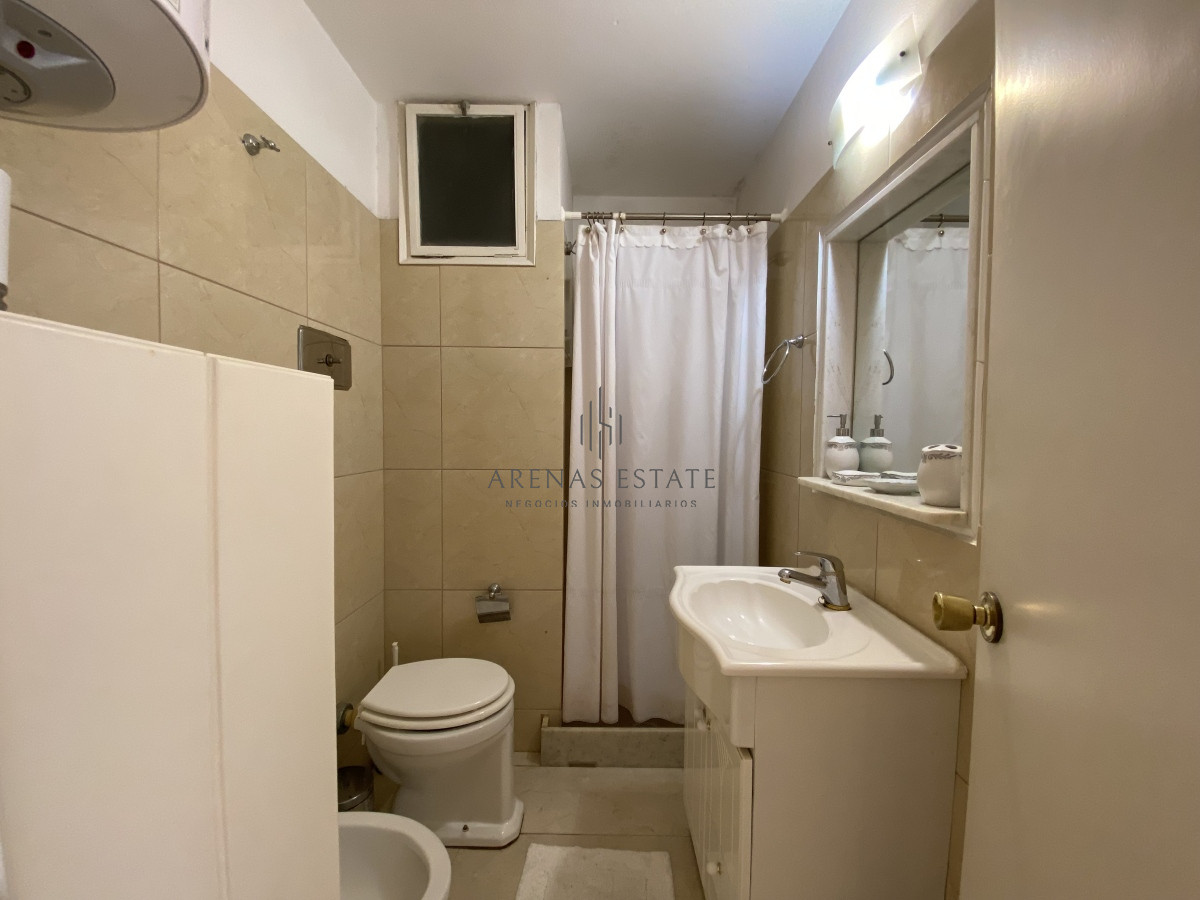 Apartamento ID.3082 - Apartamento en venta de 2 dormitorios en Peninsula , Punta del Este 