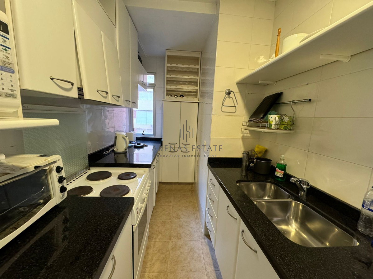 Apartamento ID.2925 - Apartamento en venta, primera linea playa brava.