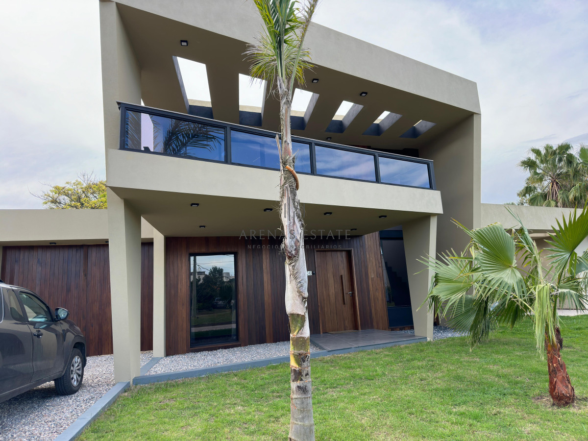 Casa ID.3128 - Hermosa casa en alquiler temporal, Pinares, punta del este.