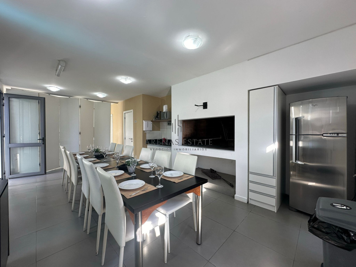 Apartamento ID.3712 - Departamento en venta, a pasos de la playa brava, Punta del este.