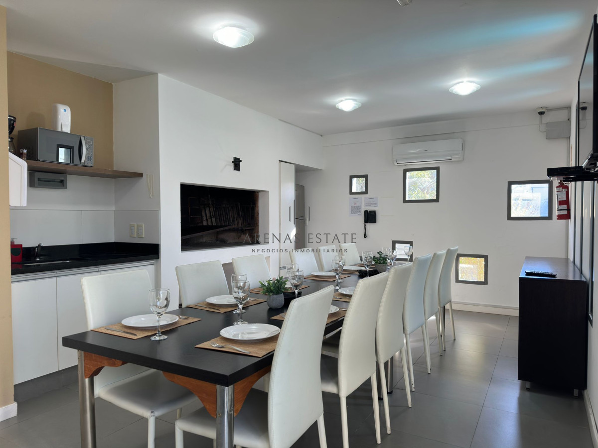 Apartamento ID.3712 - Departamento en venta, a pasos de la playa brava, Punta del este.