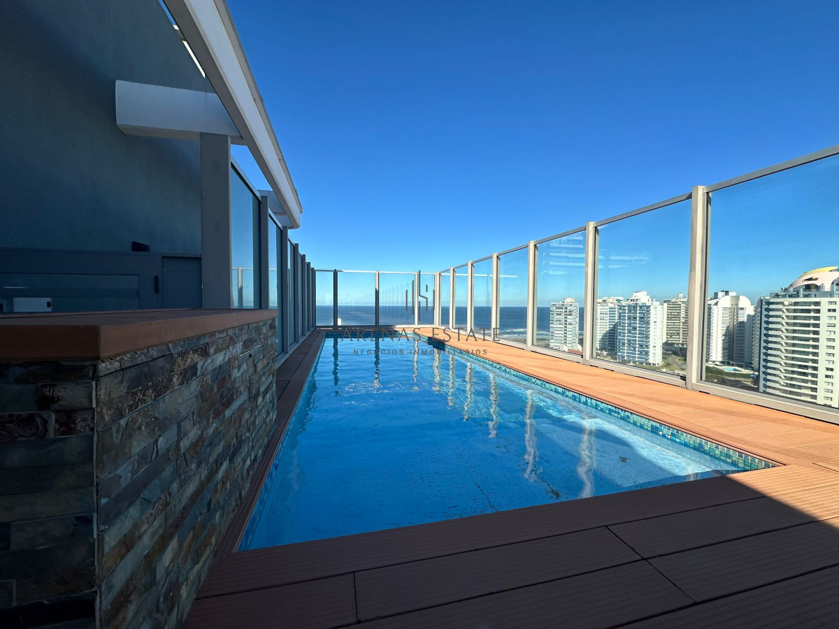 Apartamento ID.3712 - Departamento en venta, a pasos de la playa brava, Punta del este.