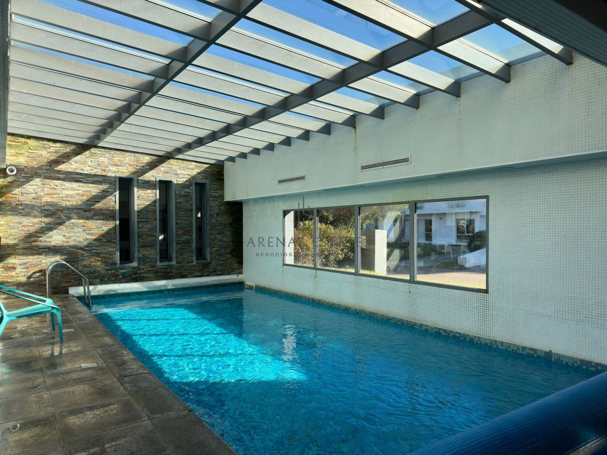 Apartamento ID.3712 - Departamento en venta, a pasos de la playa brava, Punta del este.