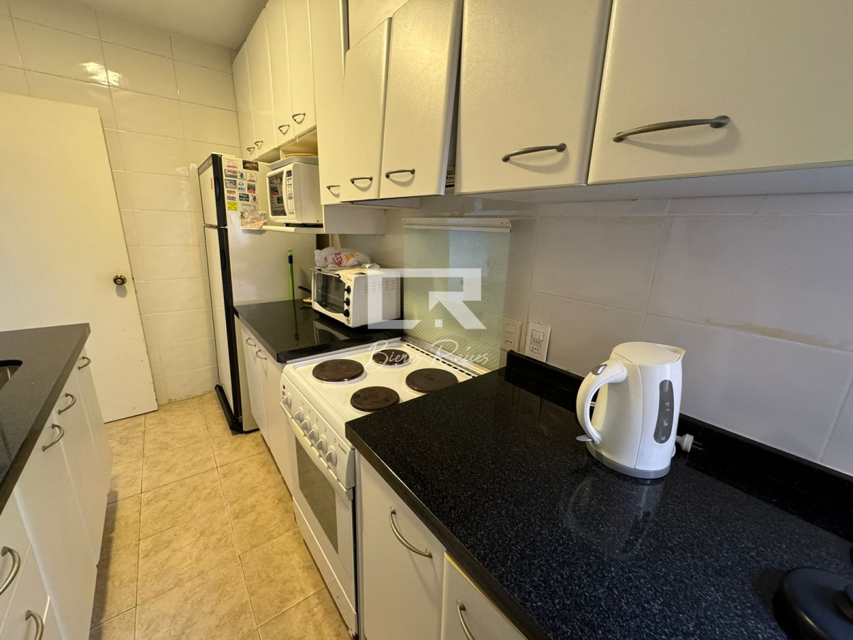 Apartamento ID.672 - Apartamento en venta, primera linea playa brava.