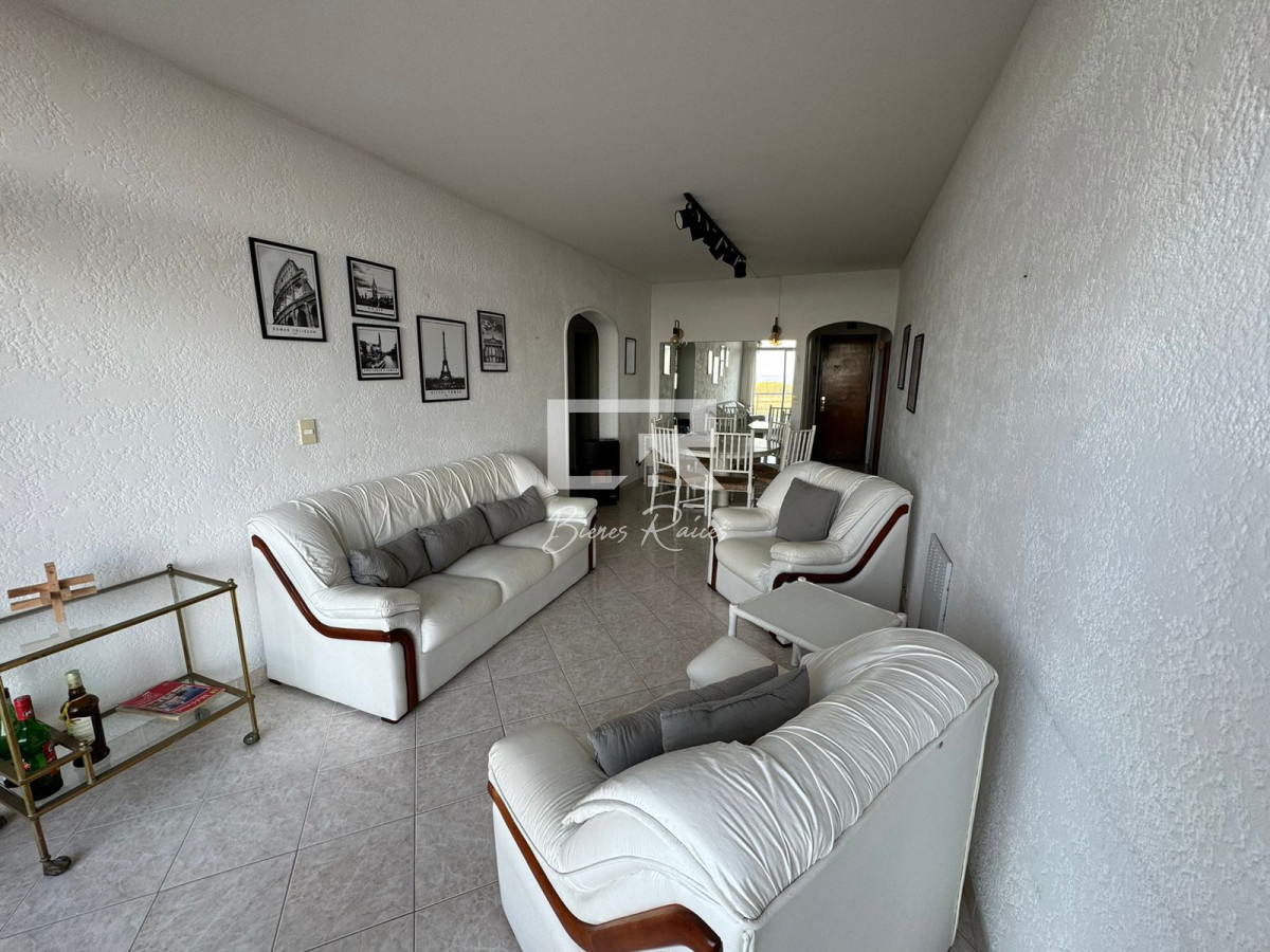 Apartamento ID.672 - Apartamento en venta, primera linea playa brava.