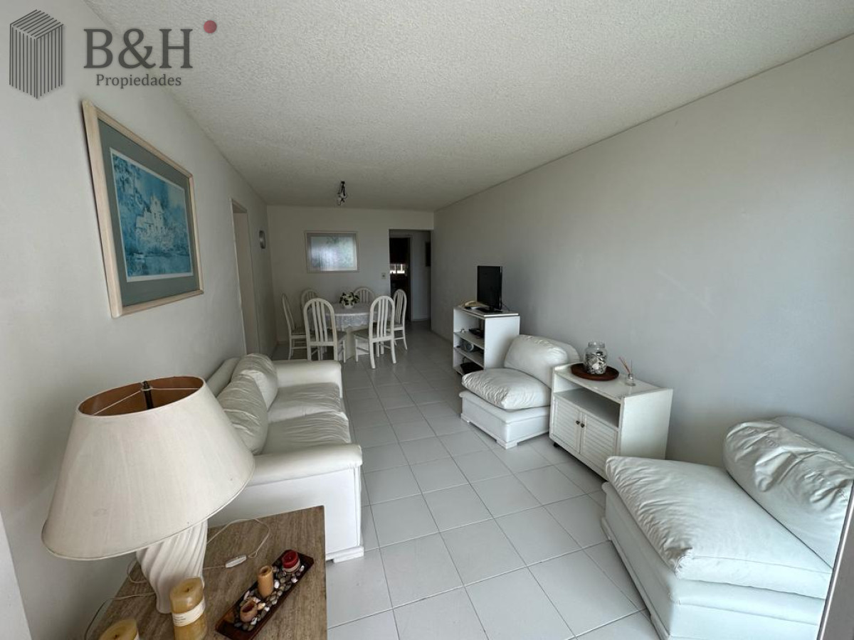 Apartamento ID.2738 - Apartamento 2 1/2 dorm - P 4 playa brava - Punta del Este