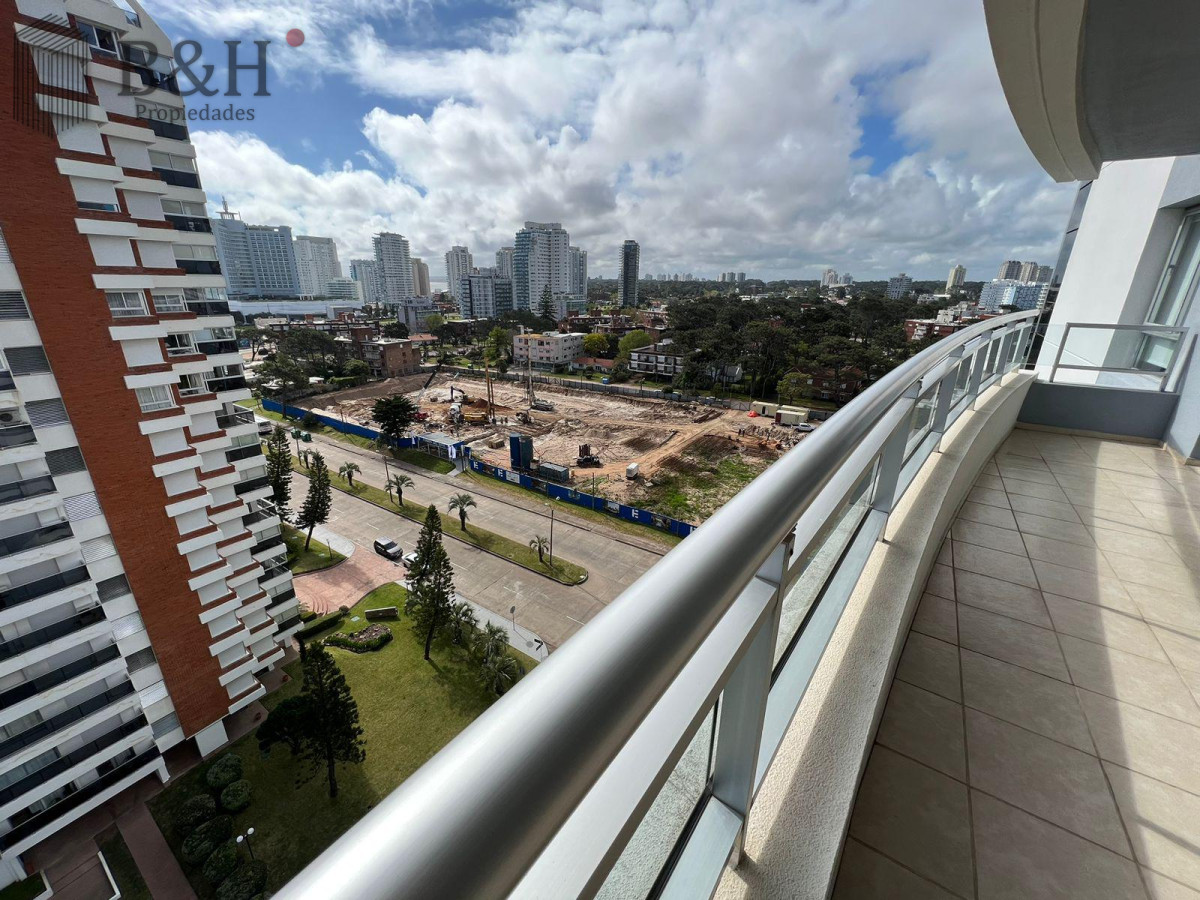Apartamento ID.2714 - Departamento de 3 dormitorios en Forest Tower 2 - Punta del Este