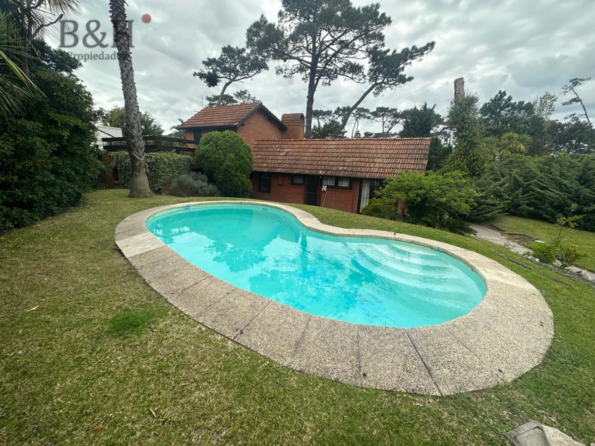 Casa ID.2728 - Casa en venta y alquiler - Punta del Este