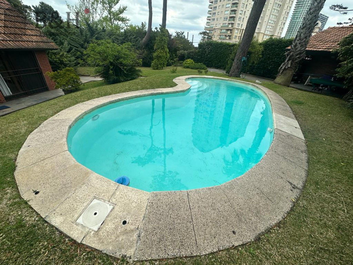 Casa ID.2728 - Casa en venta y alquiler - Punta del Este