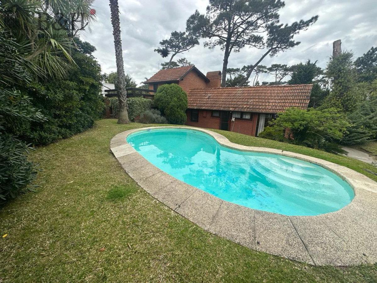 Casa ID.2728 - Casa en venta y alquiler - Punta del Este