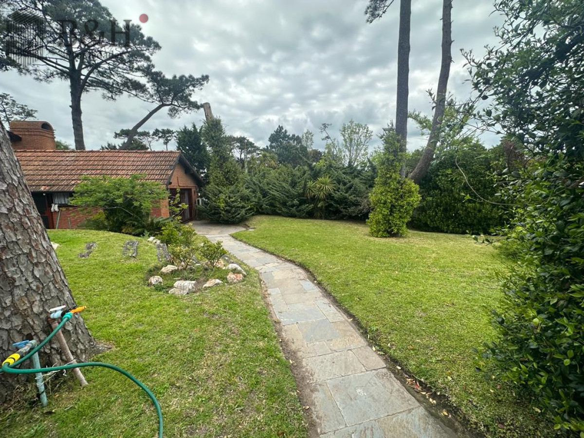 Casa ID.2728 - Casa en venta y alquiler - Punta del Este