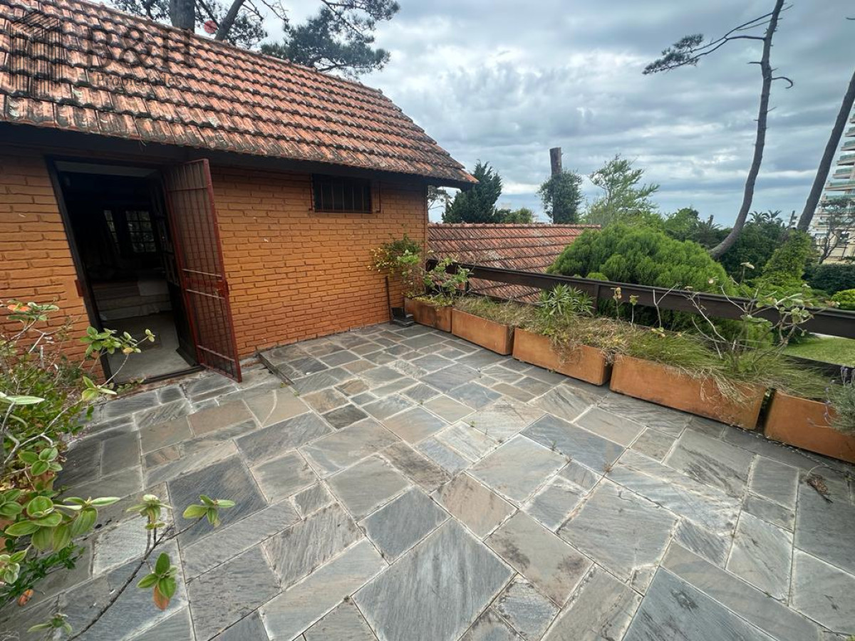 Casa ID.2728 - Casa en venta y alquiler - Punta del Este
