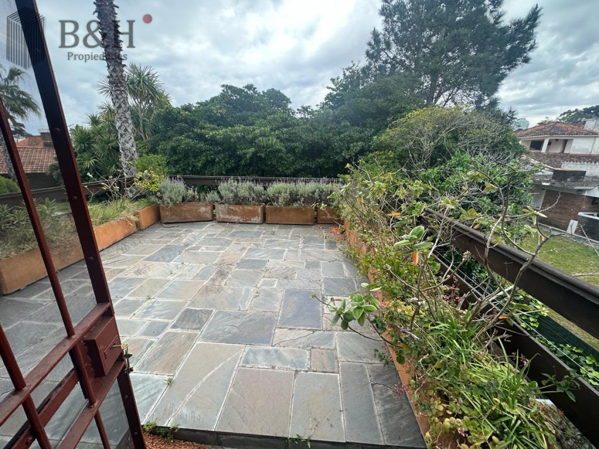 Casa ID.2728 - Casa en venta y alquiler - Punta del Este