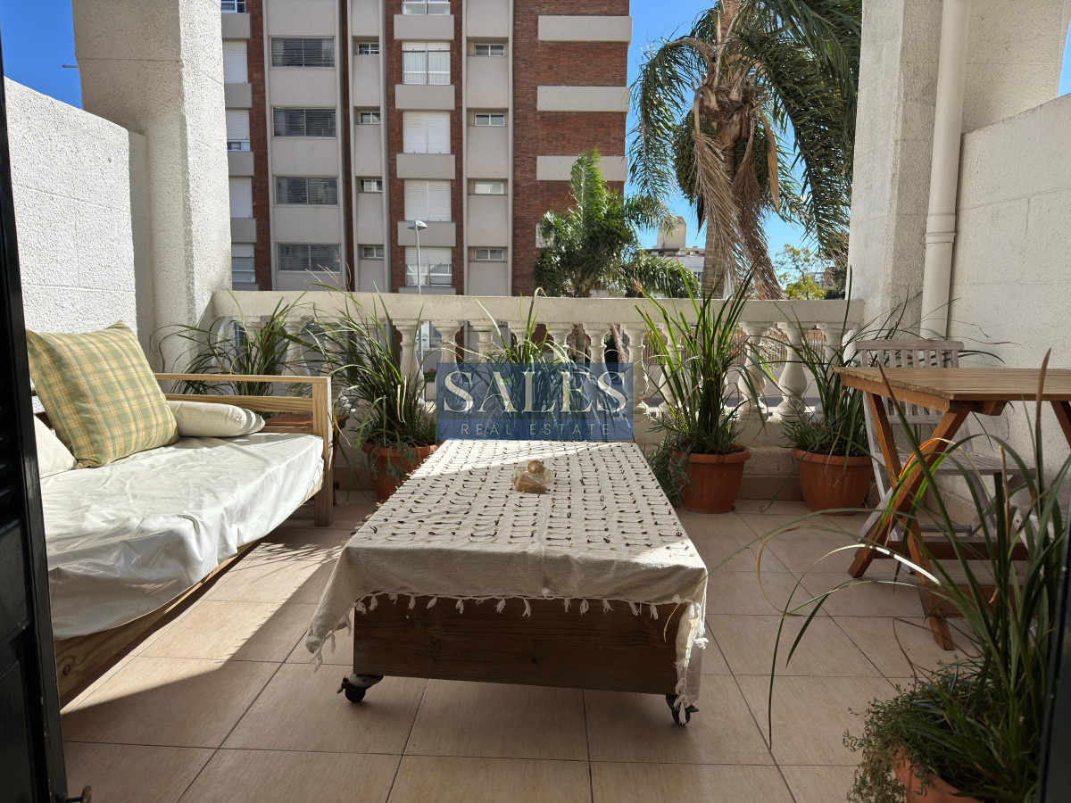 Apartamento ID.1349 - Oportunidad en venta, un dormitorio, Duplex, en Punta del este.