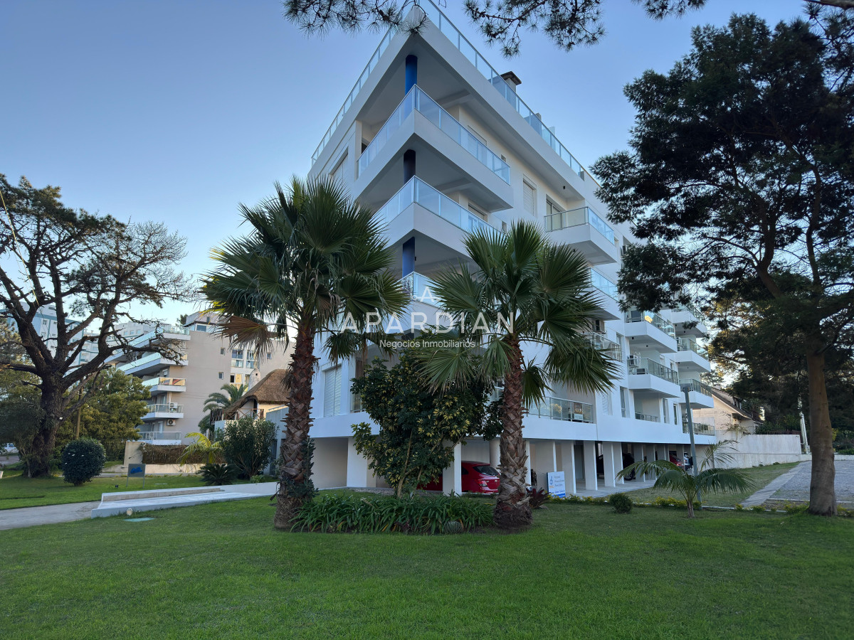 Apartamento ID.21098066 - Departamento en VENTA, Aidy grill, Punta del este.
