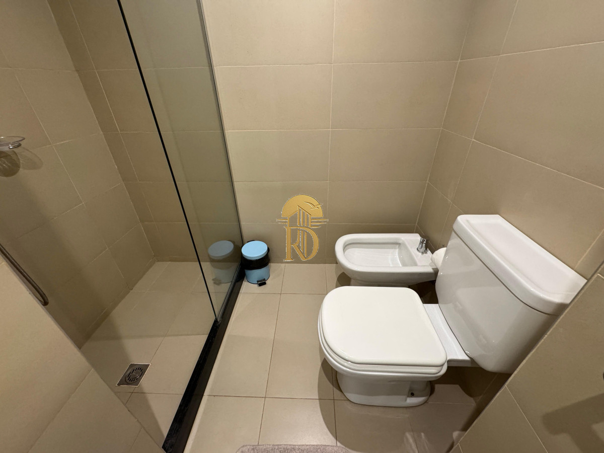 Departamento en venta, a pasos de la playa brava, Punta del este. -id-60-15