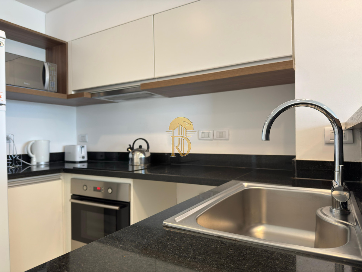 Departamento en venta, a pasos de la playa brava, Punta del este. -id-60-9