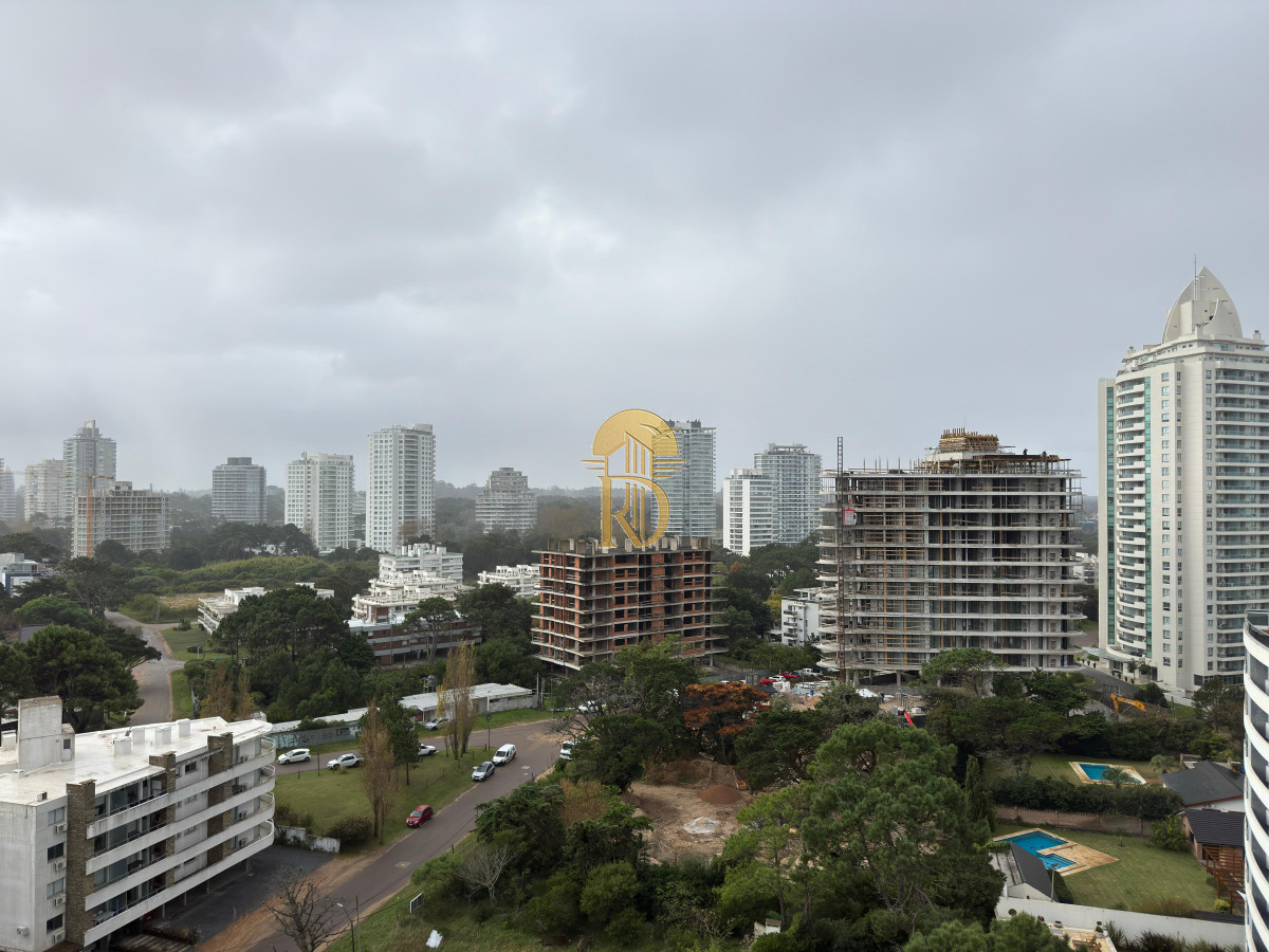 Departamento en venta, a pasos de la playa brava, Punta del este. -id-60-6