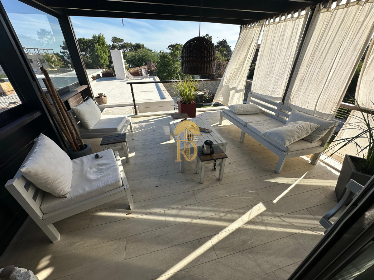 3 dormitorios, 300 metros del mar. -id-378-25