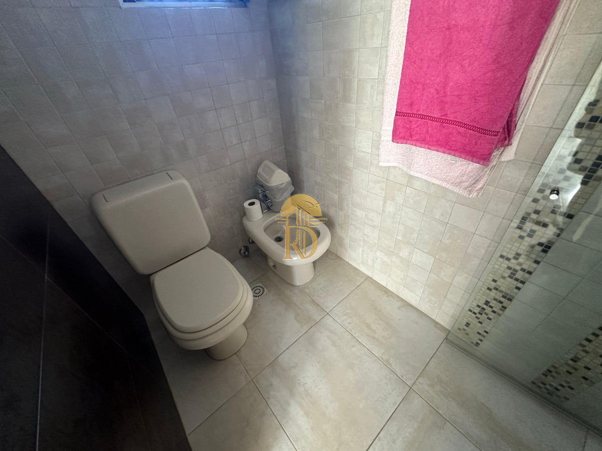 3 dormitorios, 300 metros del mar. -id-378-12