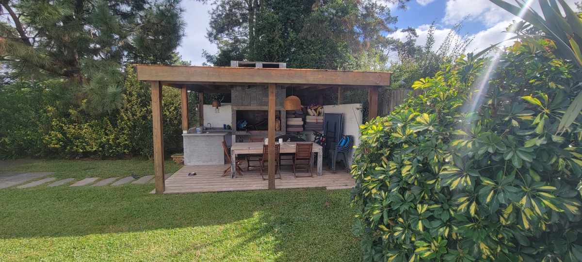 Casa ID.2344 - Casa 4 dormitorios en venta, Pinares!