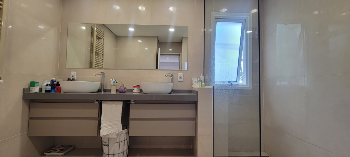 Casa ID.2344 - Casa 4 dormitorios en venta, Pinares!
