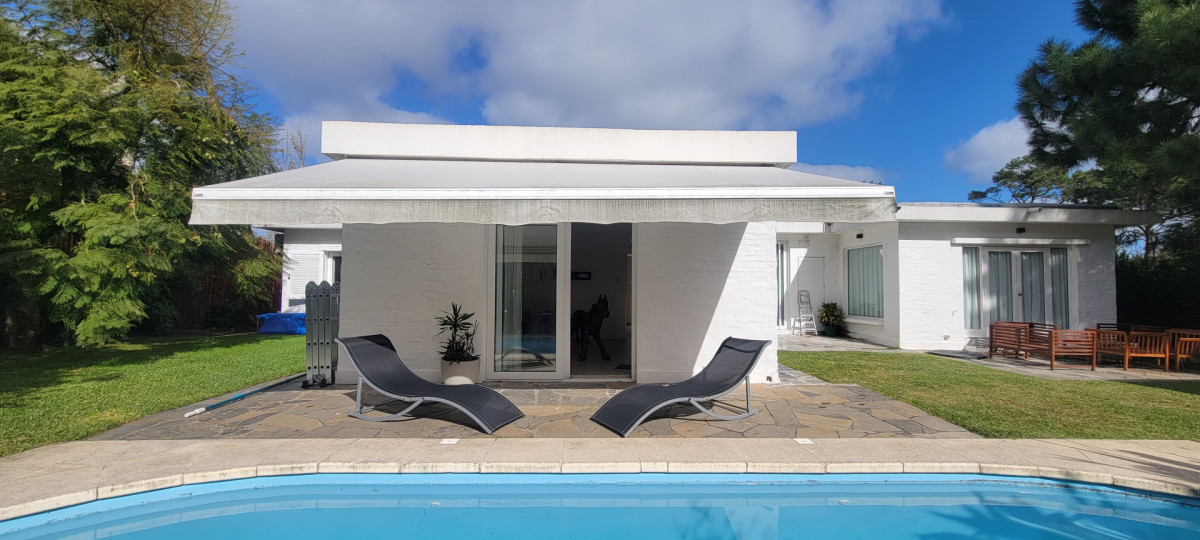 Casa ID.2344 - Casa 4 dormitorios en venta, Pinares!