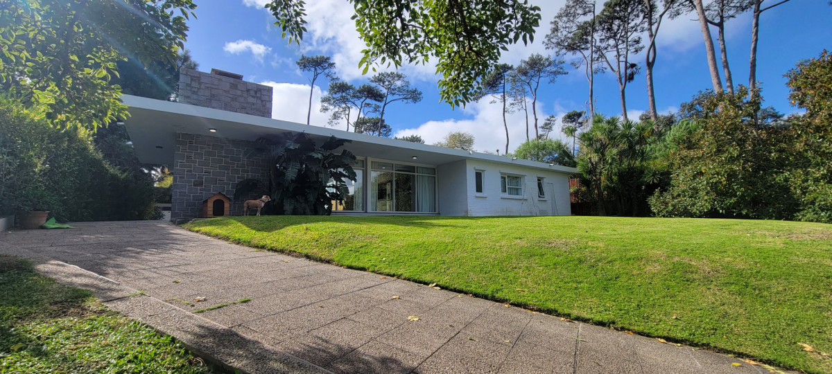 Casa ID.2344 - Casa 4 dormitorios en venta, Pinares!