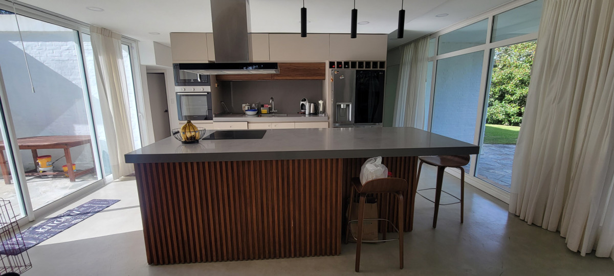 Casa ID.2344 - Casa 4 dormitorios en venta, Pinares!