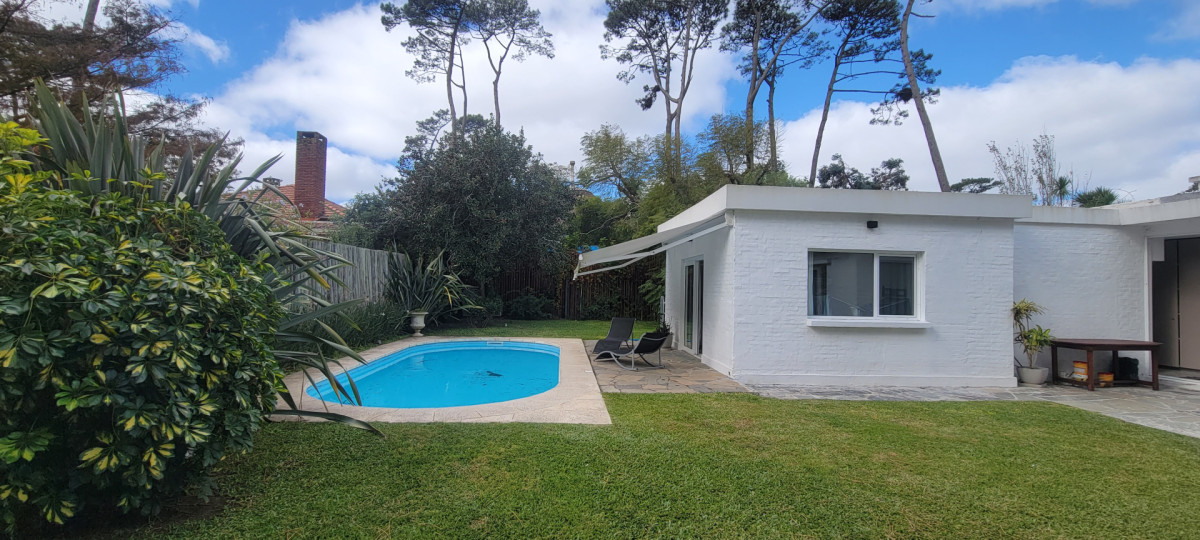 Casa ID.2344 - Casa 4 dormitorios en venta, Pinares!